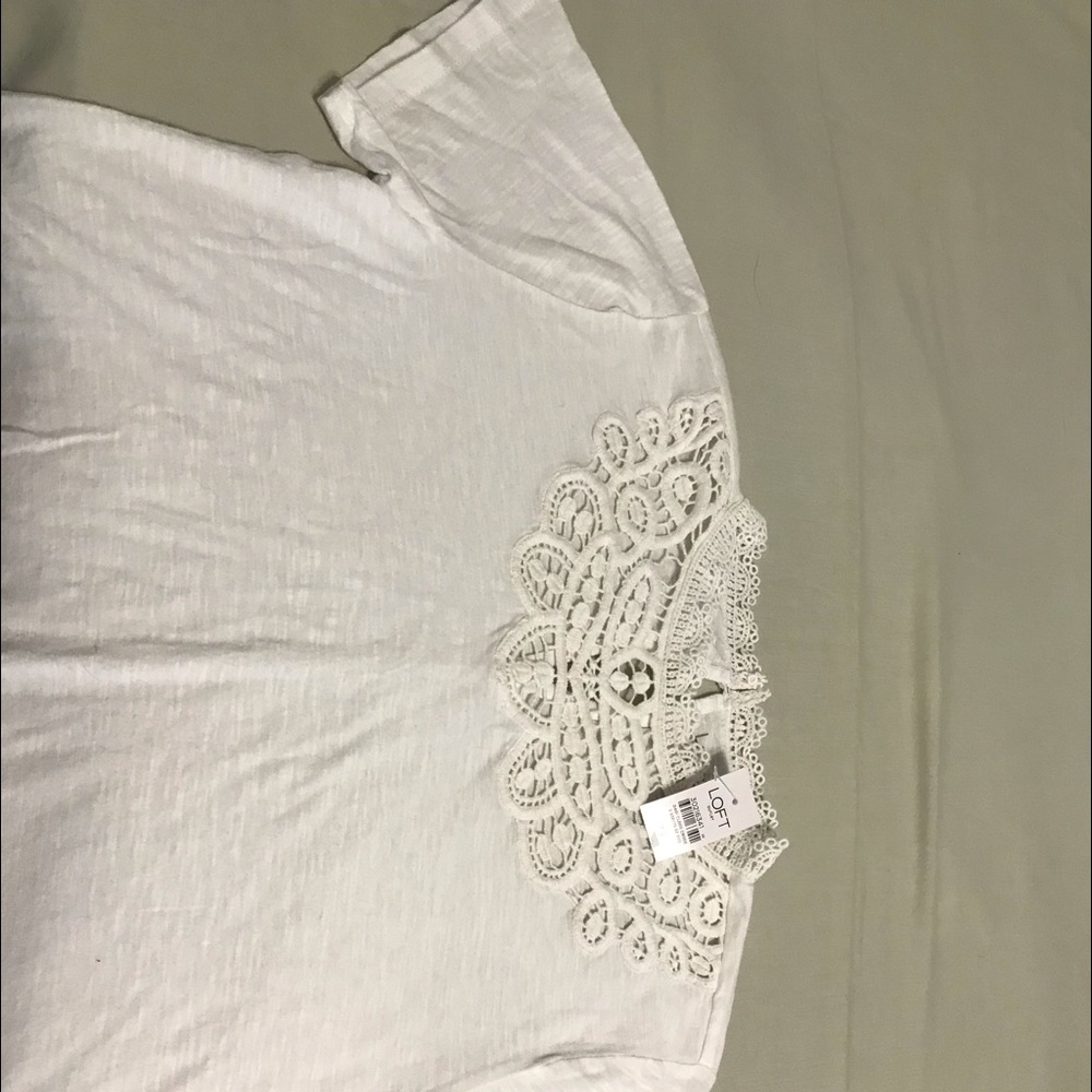 White t-shirt